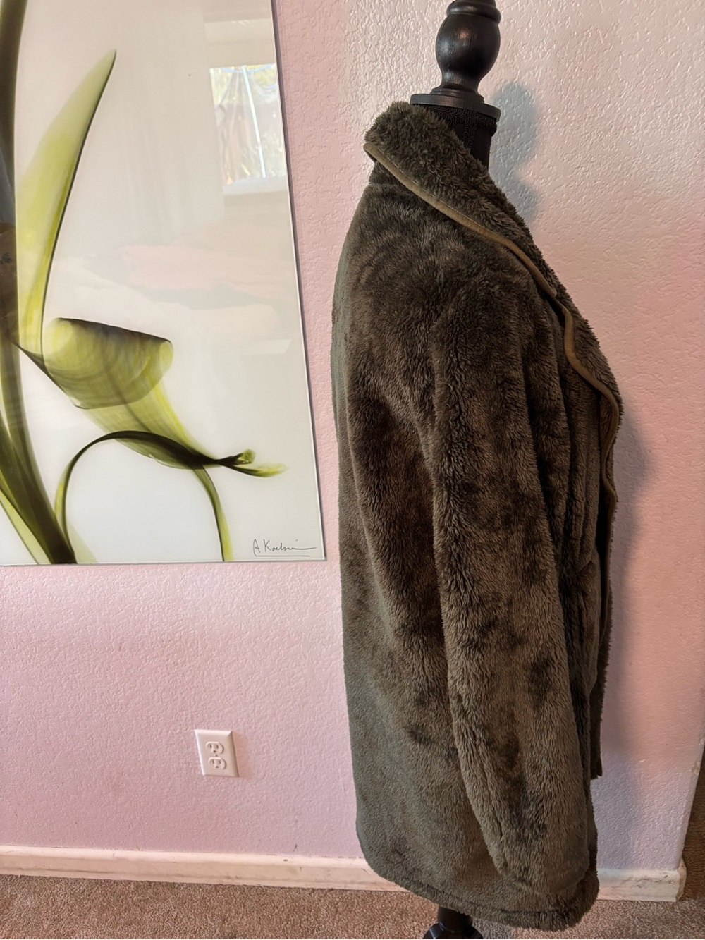 Orolay fuzzy jacket size small - Picture 2 of 6